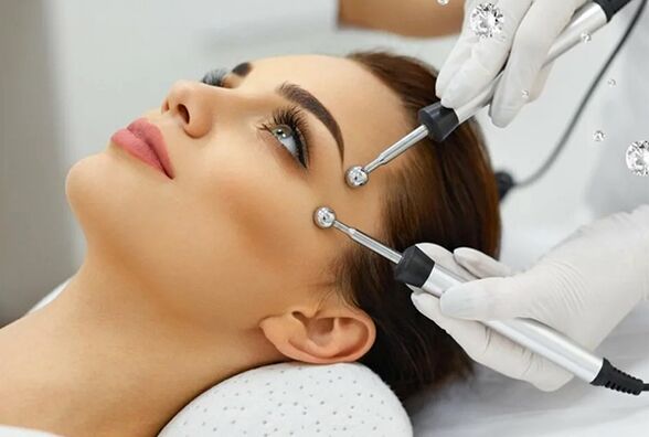 Микротокова терапия - хардуерен метод за подмладяване на кожата на лицето